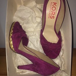 New in Box Michael Kors Size 6.5 — retail $290